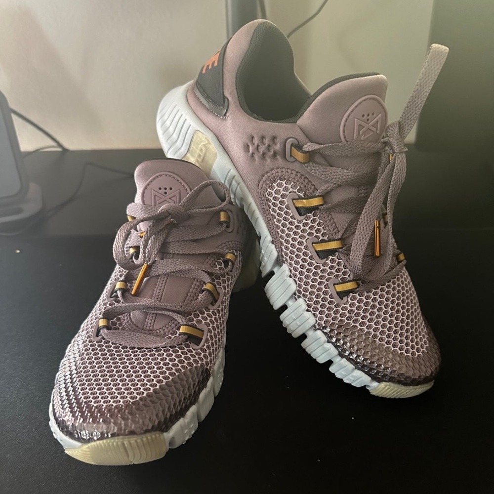Nike Free Metcon 4 PRM Women's Size 7 Purple Smoke/Metallic Copper